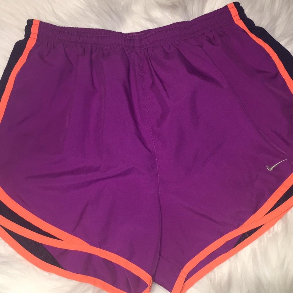 Nike shorts - Picture 1 of 5